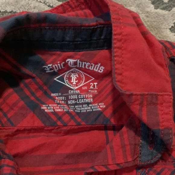 Red flannel pattern button down - Picture 2 of 4